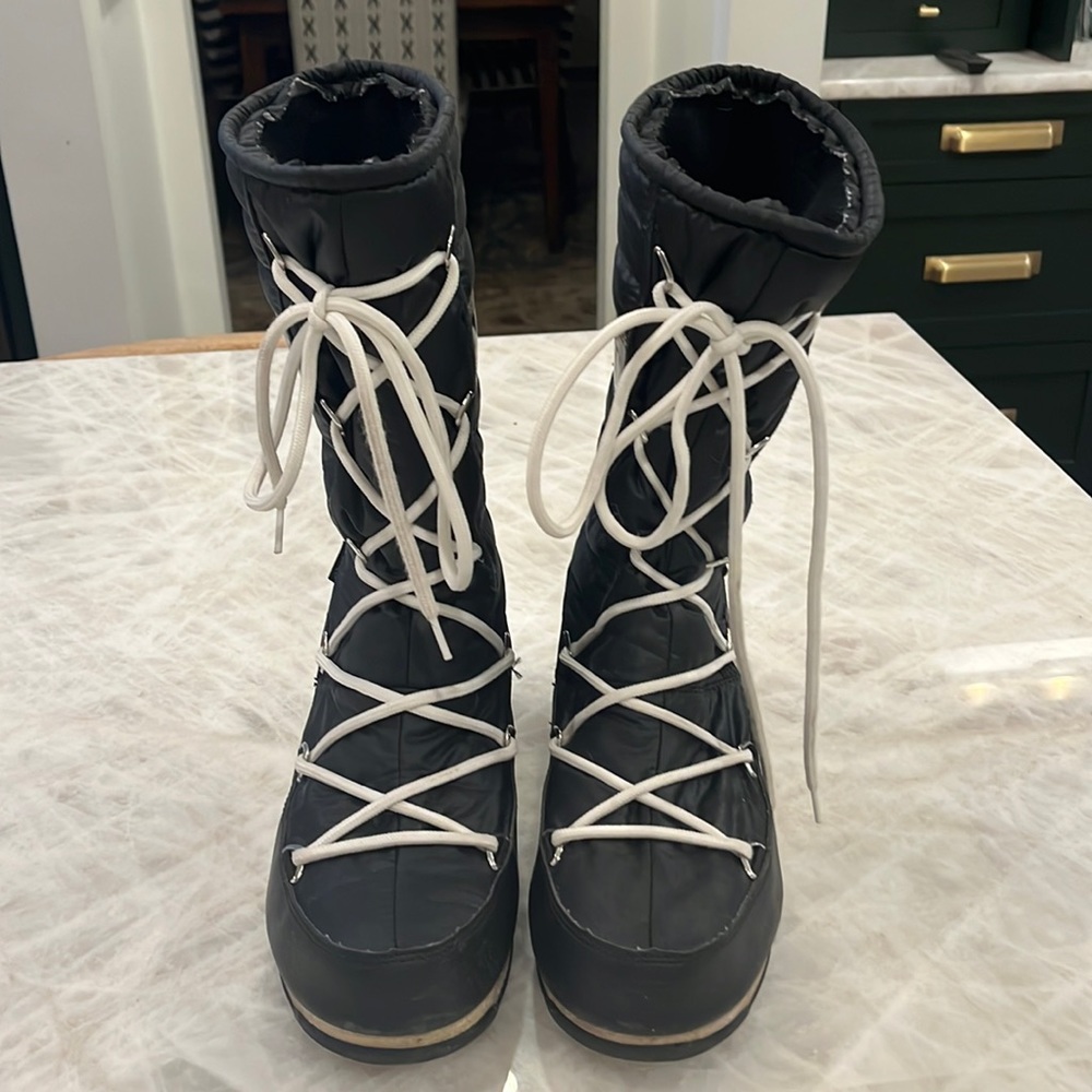 Moonboots nylon tall slip on insulated winter boots